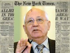 Михаил Горбачев, фото AFP на фоне номера The New York Times